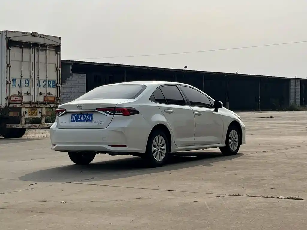 Toyota Corolla — миниатюра 4