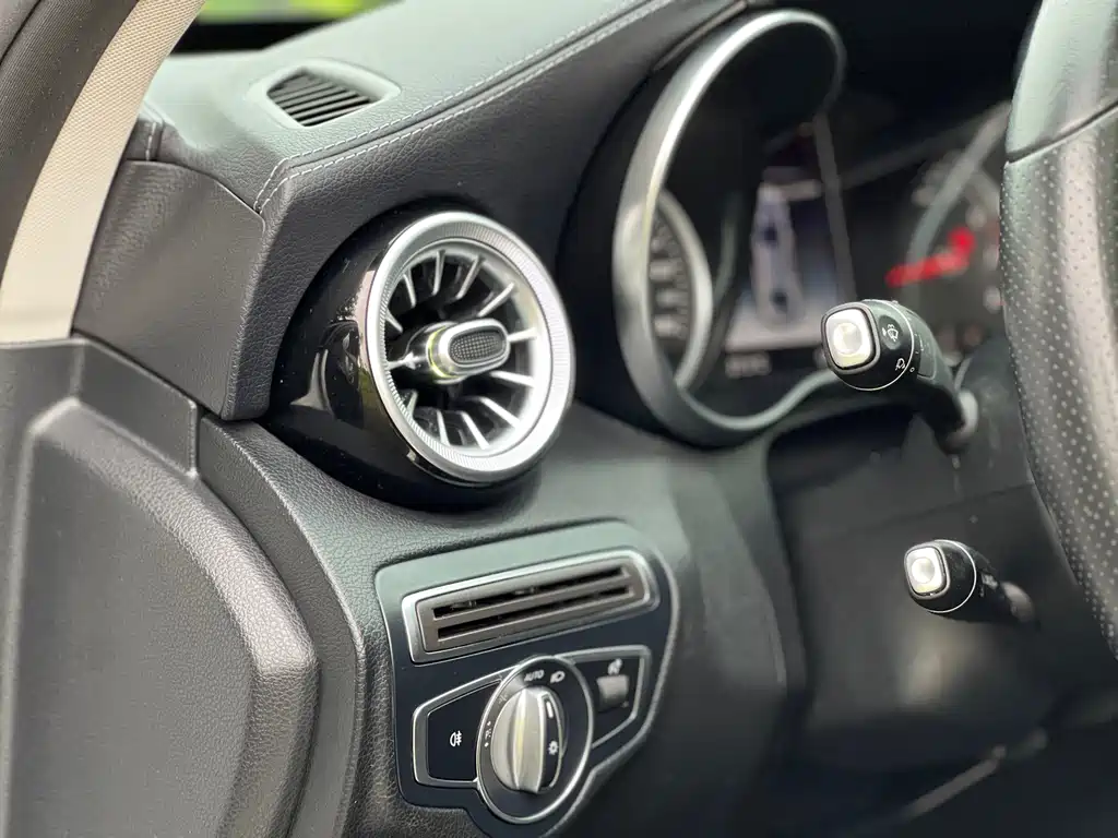 Mercedes-Benz C-Class — миниатюра 15