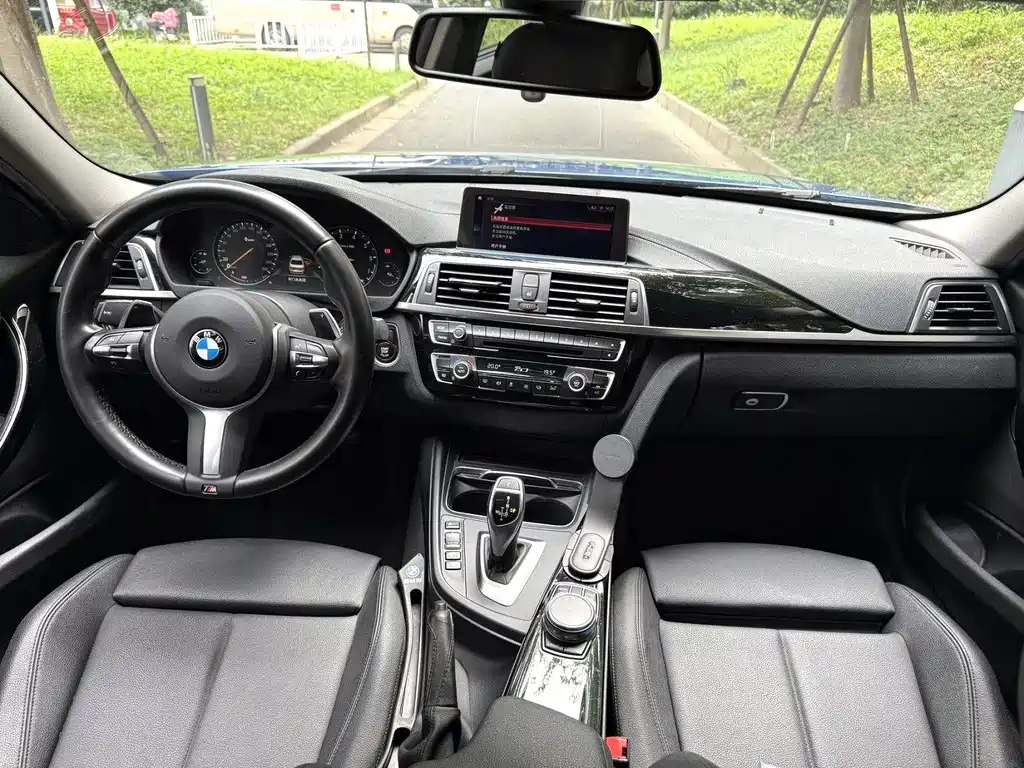 BMW 3 Series — миниатюра 9