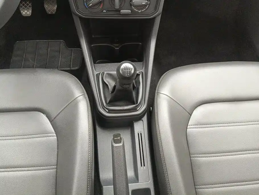 Volkswagen Jetta — миниатюра 16