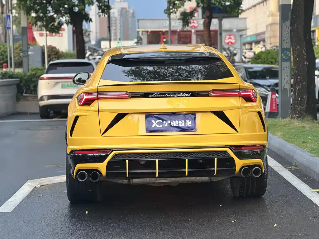 Lamborghini Urus — миниатюра 9