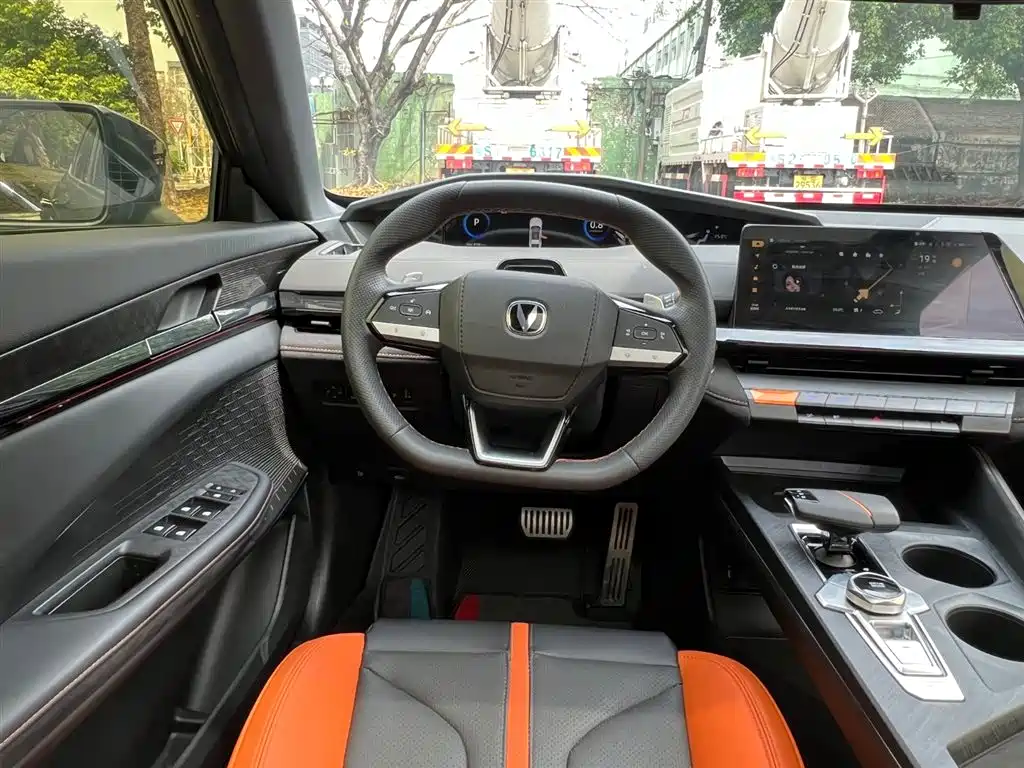 Changan UNI-V 2024 1.5T Luxury