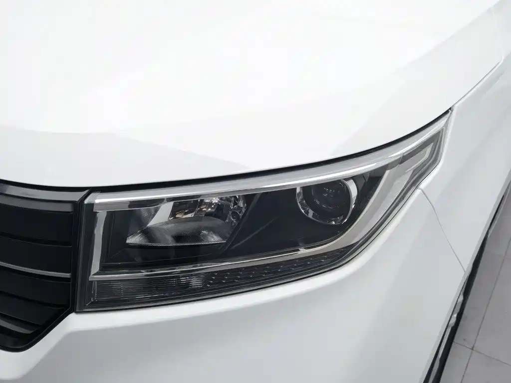 Wuling Hongguang PLUS — миниатюра 7