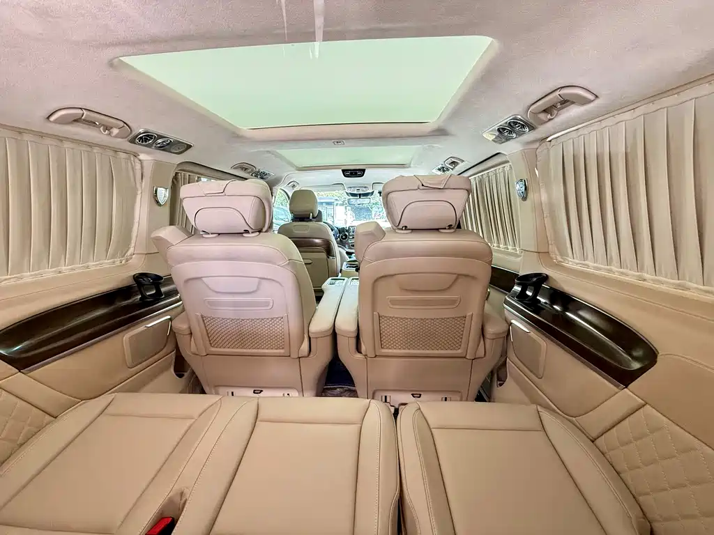 Mercedes-Benz V-Class — миниатюра 32