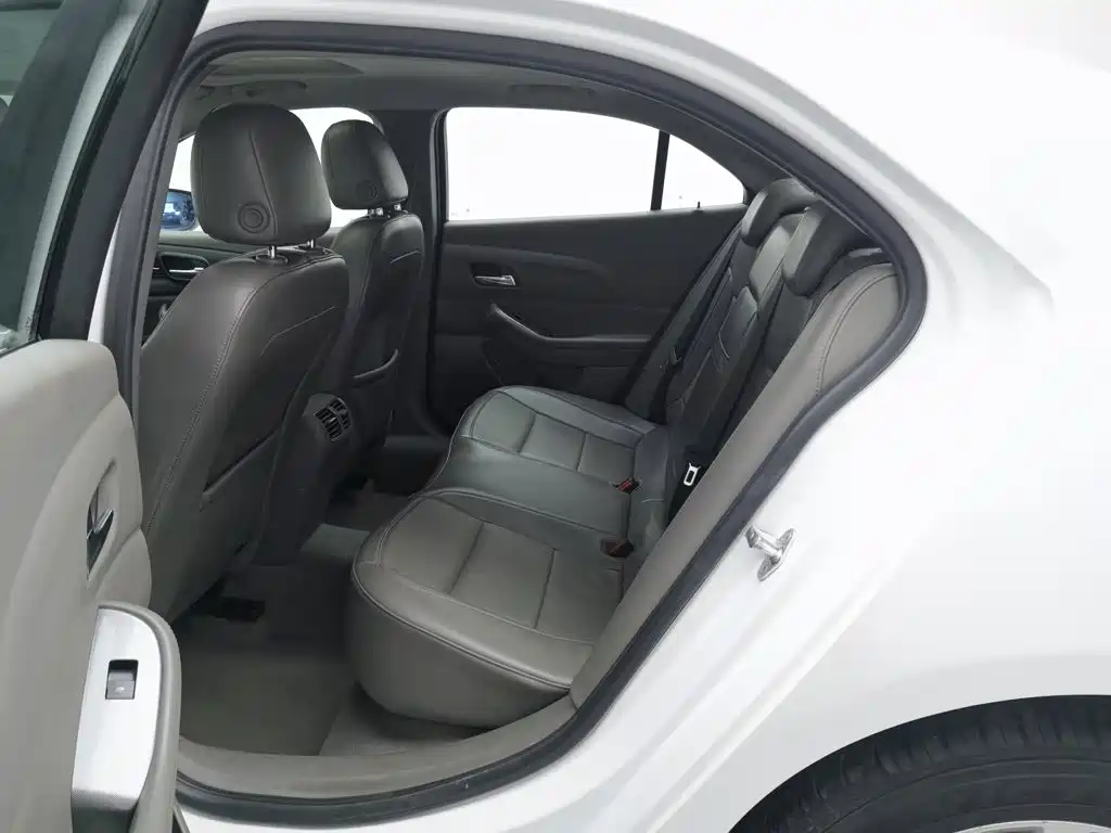 Chevrolet Malibu — миниатюра 15