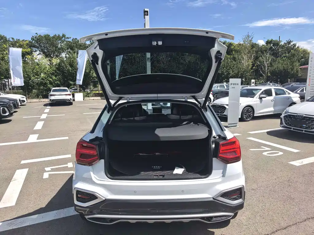 Audi Q2L — миниатюра 18