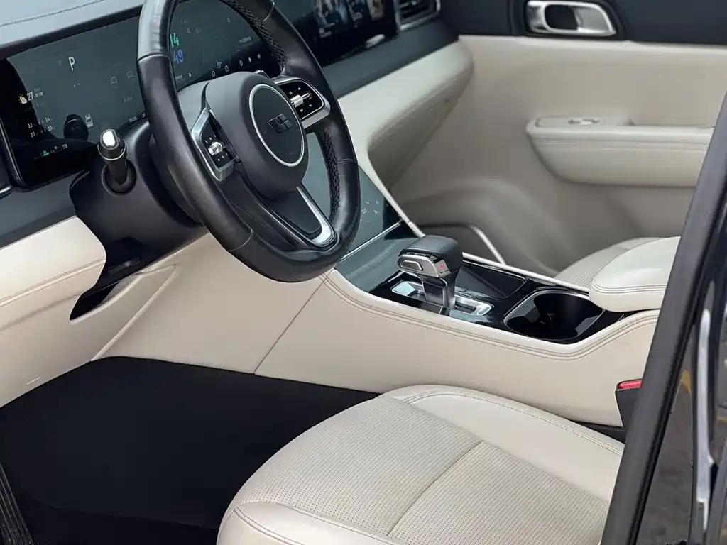Li Auto Li ONE — миниатюра 12