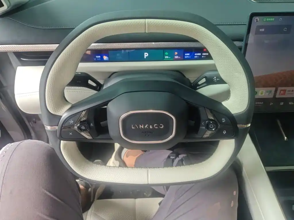 Lynk & Co 10 — миниатюра 11