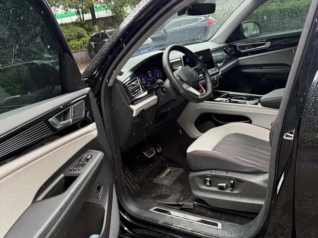 VOLKSWAGEN TOURANG