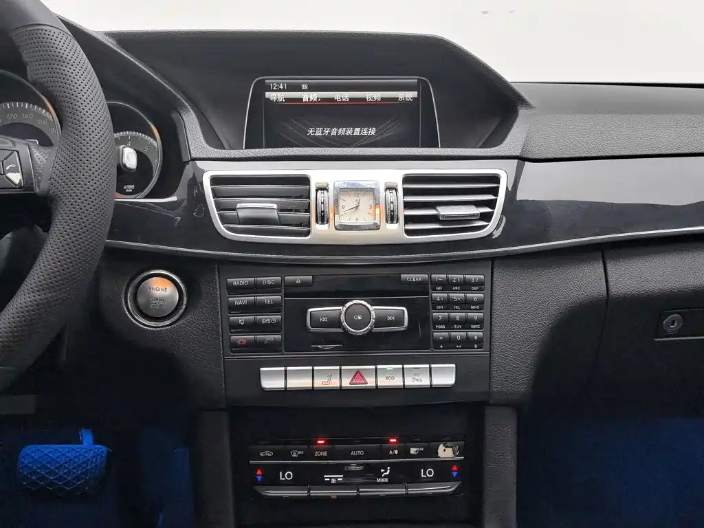 Mercedes-Benz E-Class — миниатюра 12