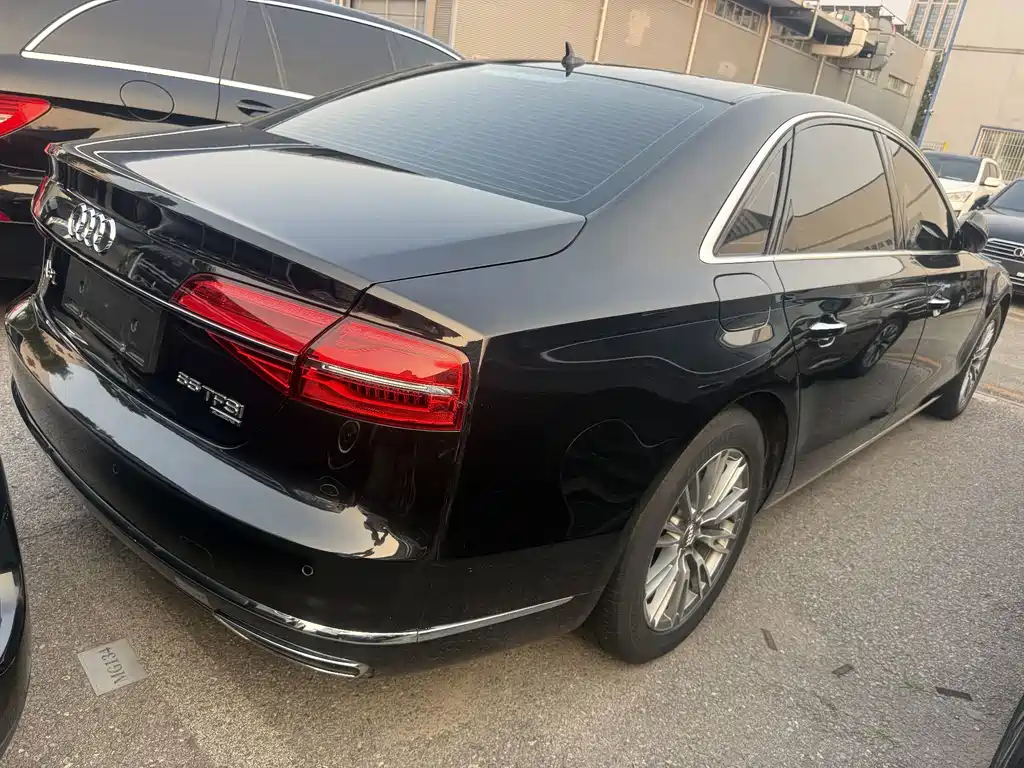 Audi A8 — миниатюра 3