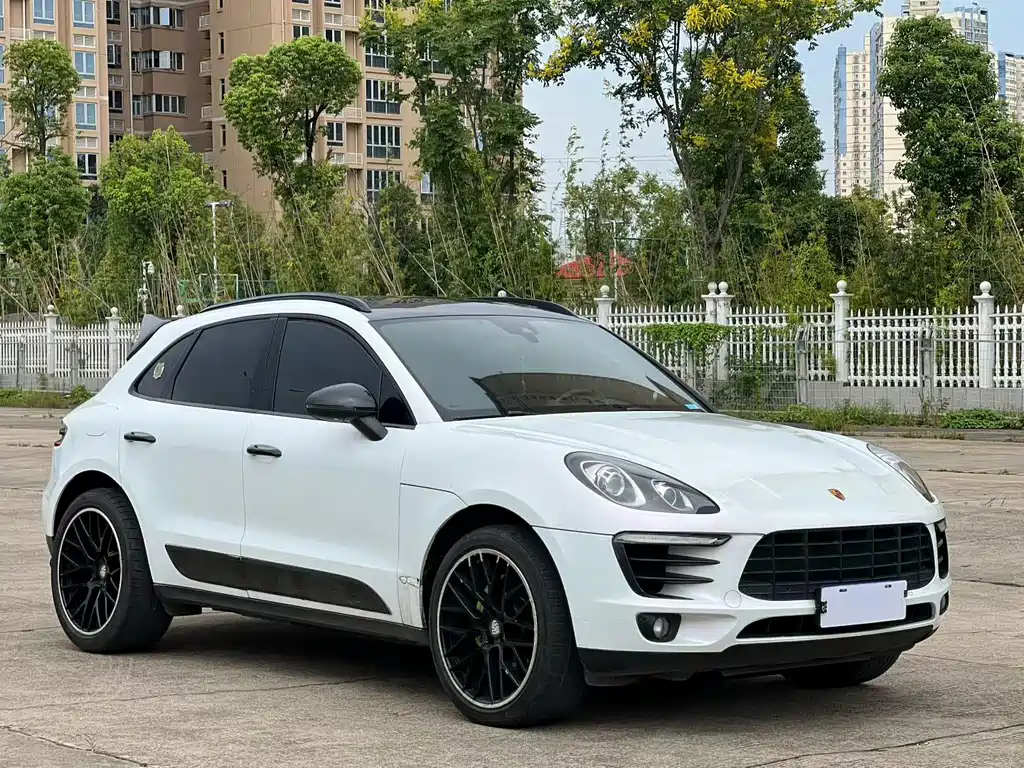 Porsche Macan — миниатюра 3