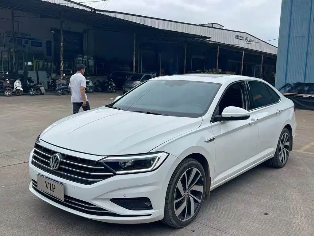 Volkswagen Sagitar 2021