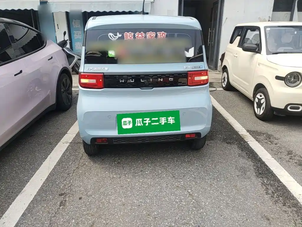 Wuling MINIEV — миниатюра 6