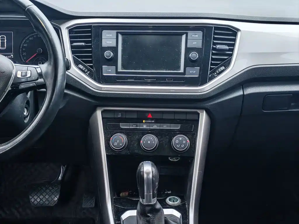 Volkswagen T-Roc — миниатюра 7