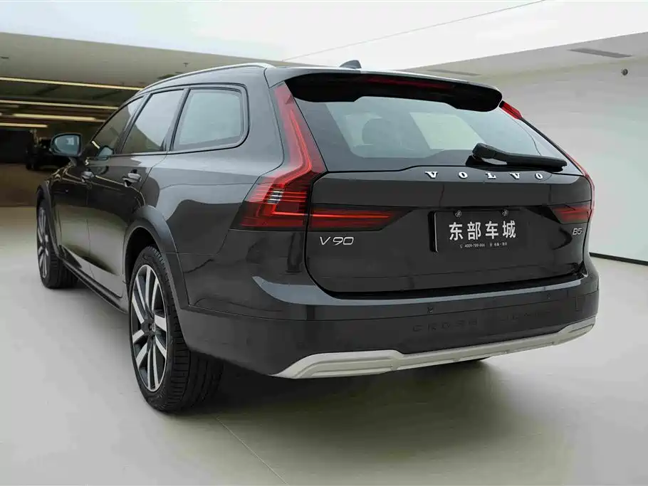 Volvo V90 — миниатюра 5