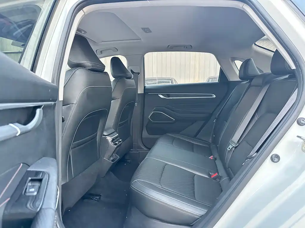 Geely Emgrand 2023 4 Champion 1.5L CVT Luxury
