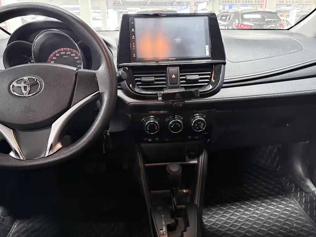 Toyota Vios FS - фото 12