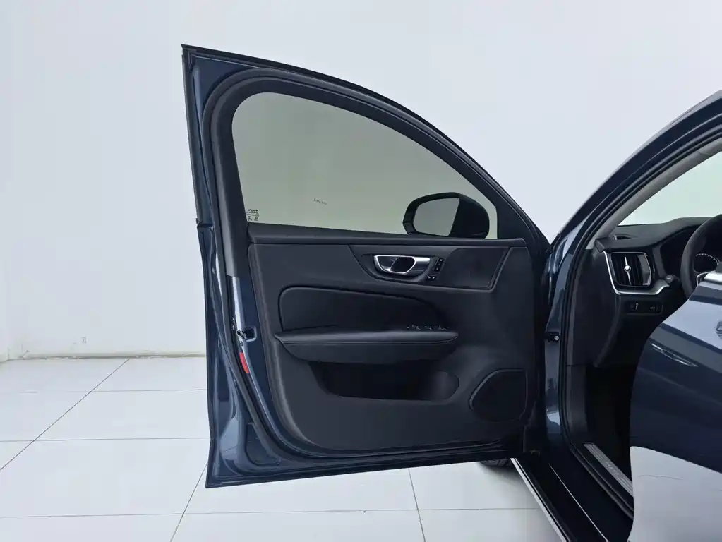Volvo S60 — миниатюра 24