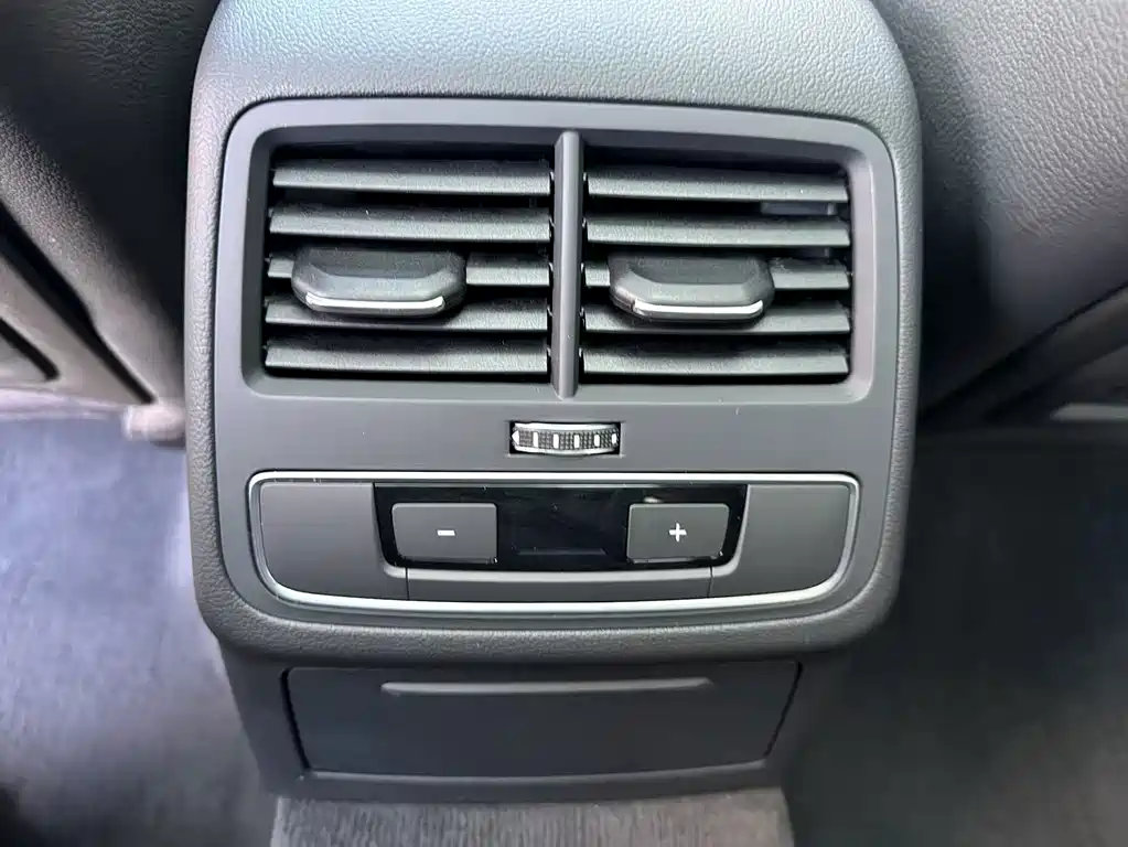 Audi A4L — миниатюра 15