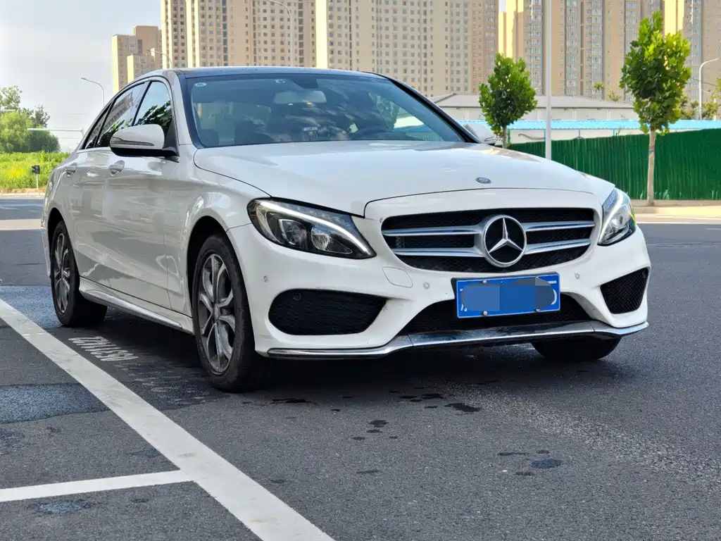 Mercedes-Benz C-Class — миниатюра 3