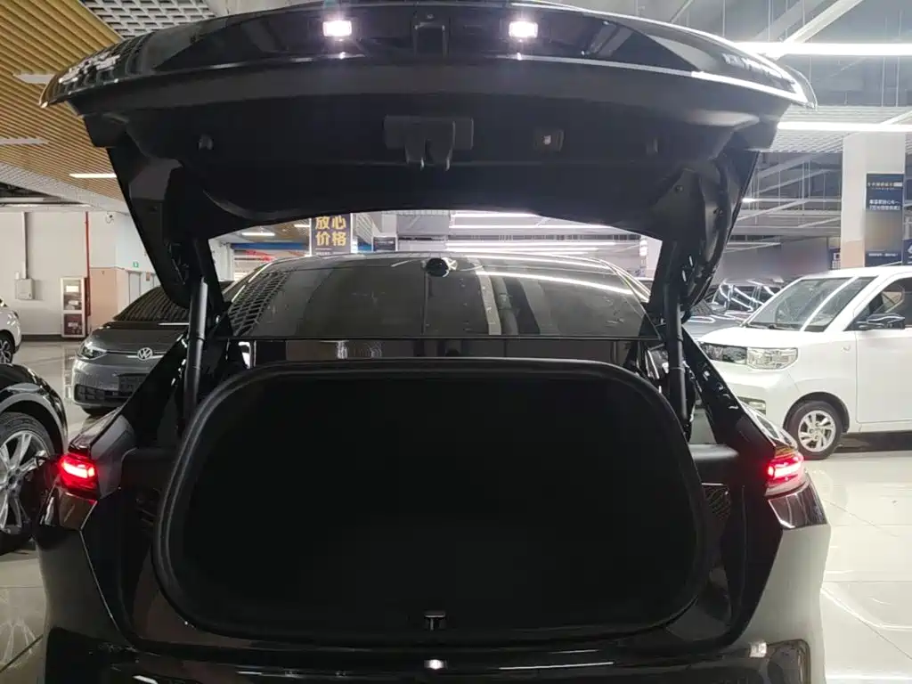 NIO ET5 — миниатюра 19