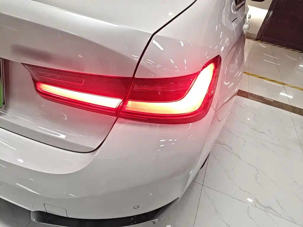 BMW i3 — миниатюра 8