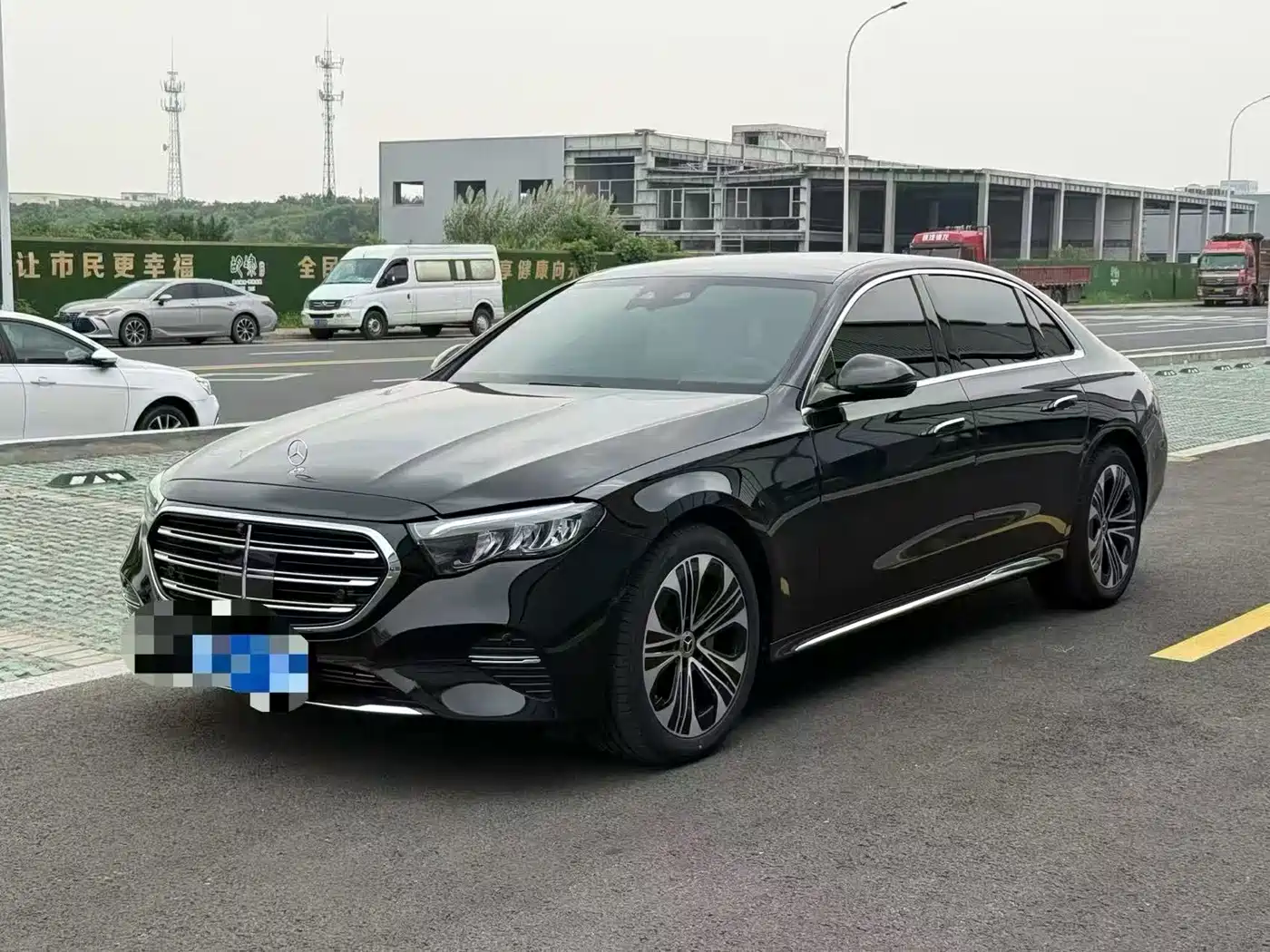 奔驰E级 2026款 改款 E 300 L 豪华型 2026