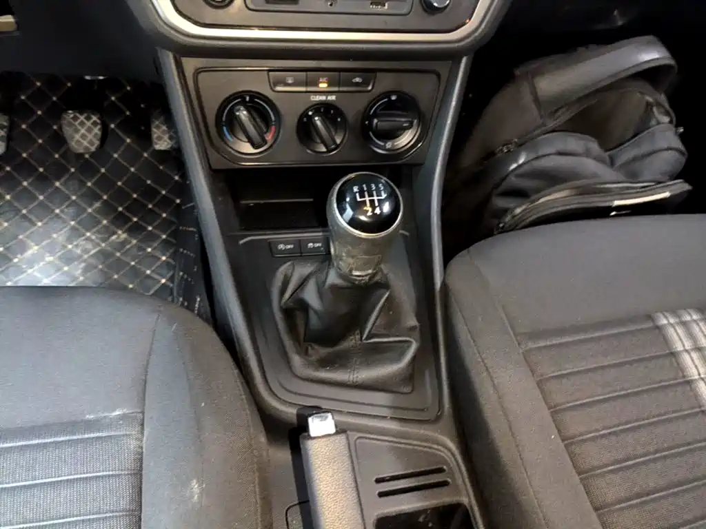 Volkswagen Lavida — миниатюра 14