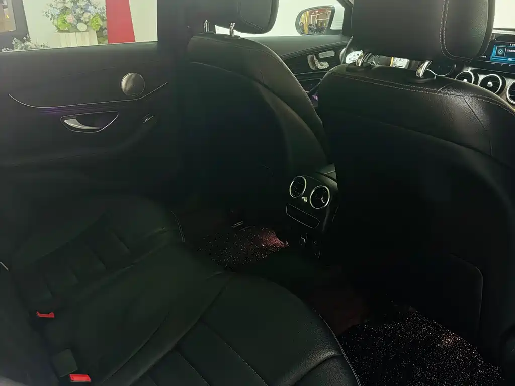 Mercedes-Benz C-Class — миниатюра 11
