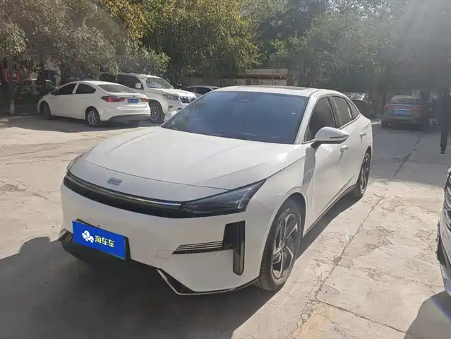 Geely Galaxy L6