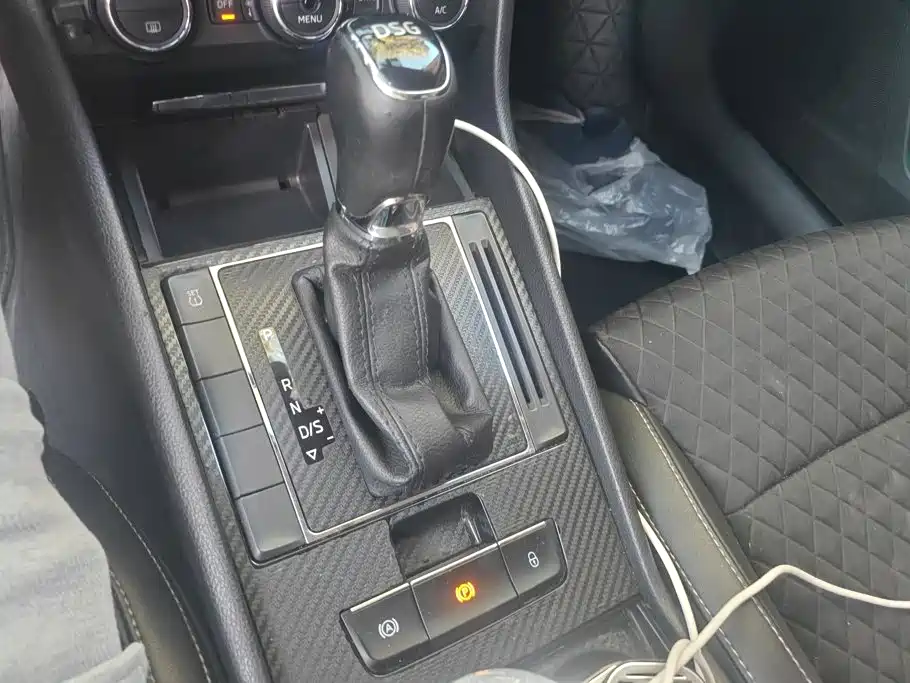 Skoda Superb — миниатюра 16