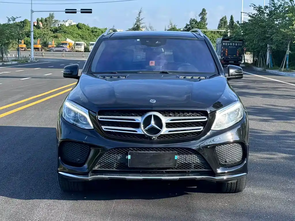 Mercedes-Benz GLE (Import) — миниатюра 2