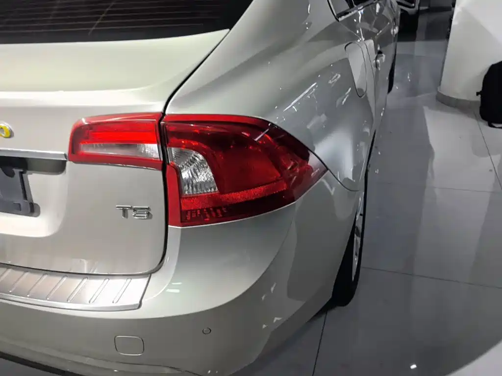 Volvo S60 — миниатюра 8
