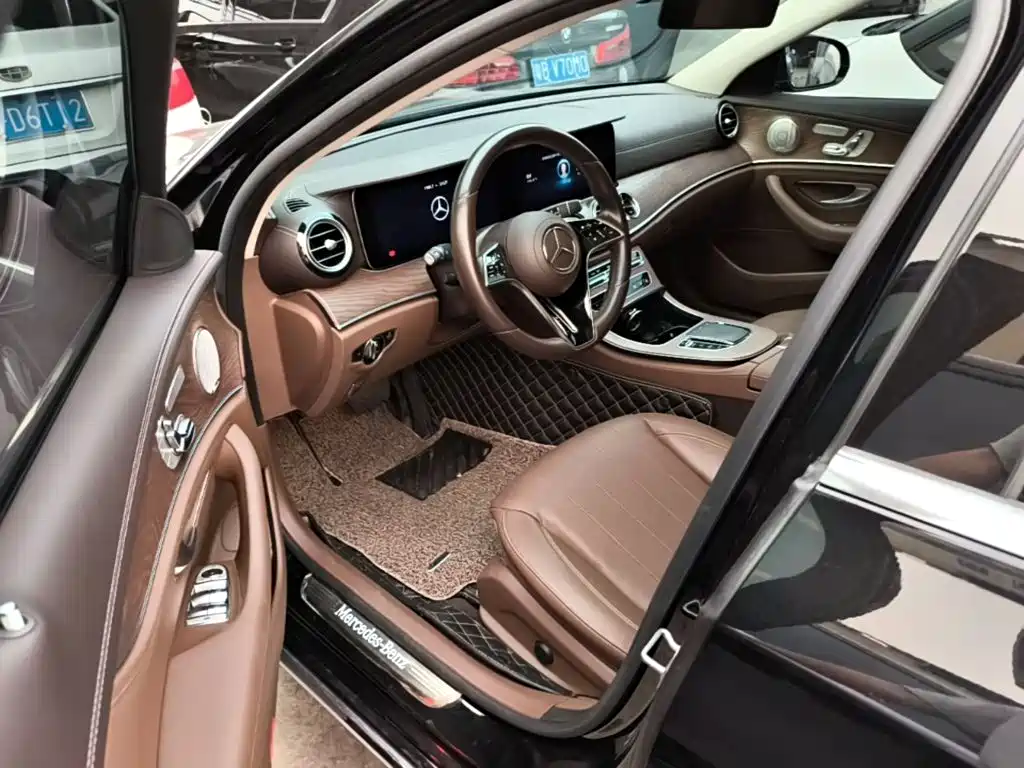 Mercedes-Benz E-Class — миниатюра 19