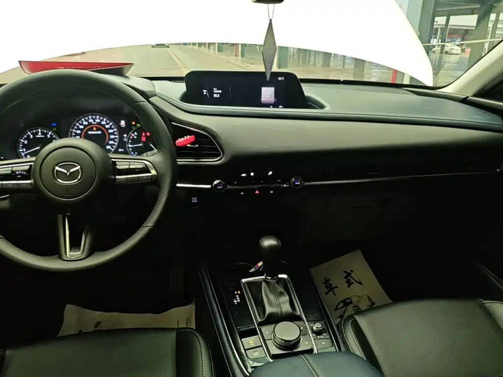 Mazda CX-30 — миниатюра 13