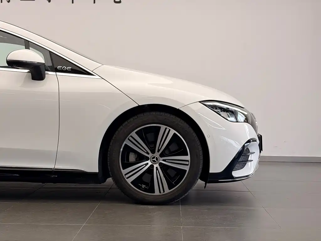 Mercedes-Benz EQE — миниатюра 19