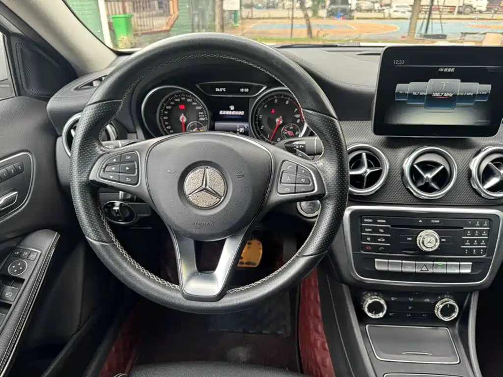 Mercedes-Benz GLA — миниатюра 15