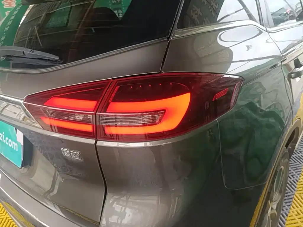 Geely Boyue — миниатюра 8