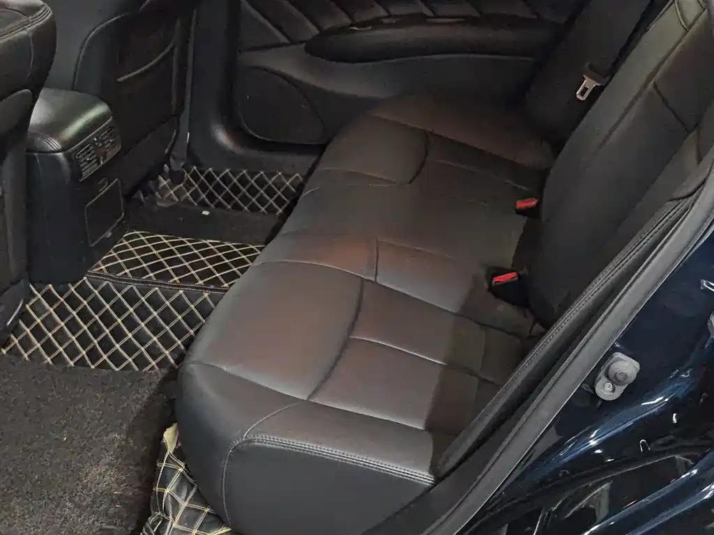 Infiniti Q70 — миниатюра 9