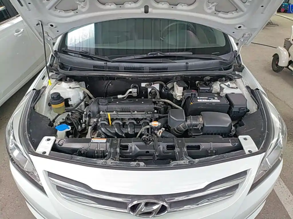 Hyundai Verna — миниатюра 20