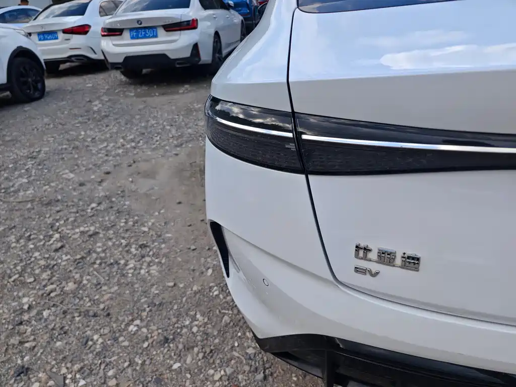 BYD Seal — миниатюра 15