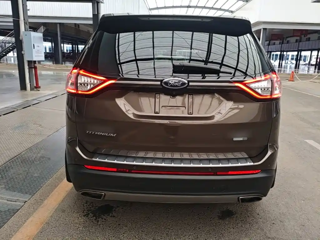 Ford Edge — миниатюра 6