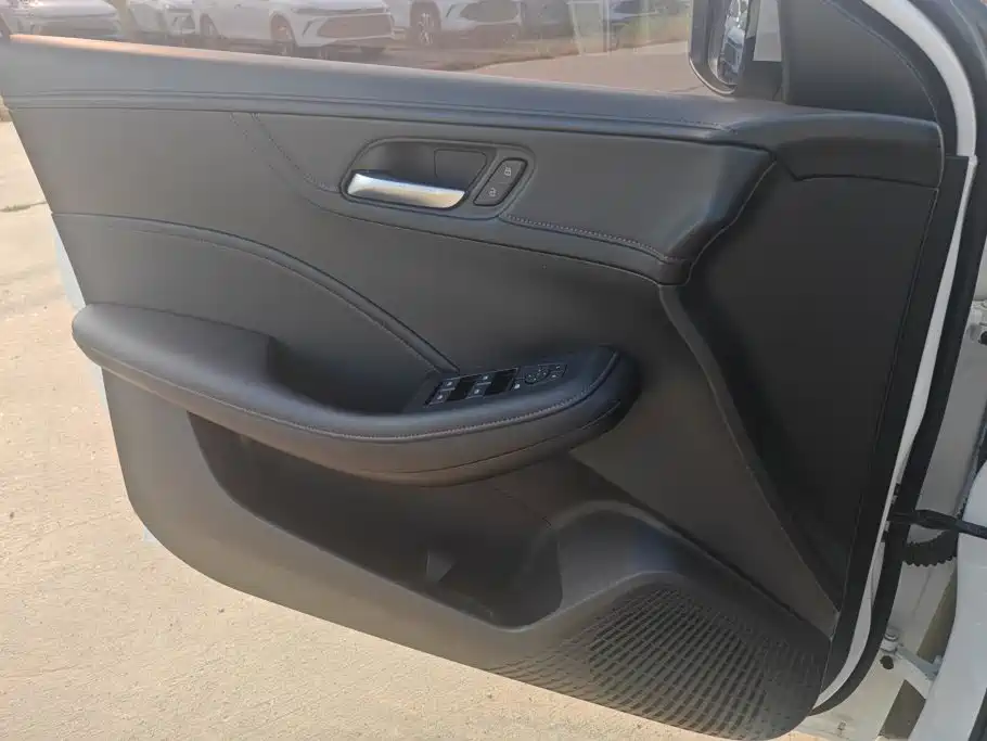 Roewe i5 2023 1.5L CVT