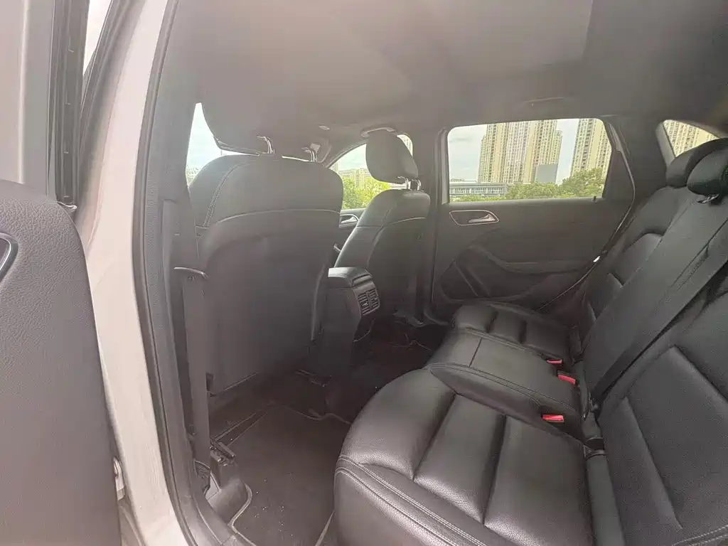 Mercedes-Benz B-Class — миниатюра 10