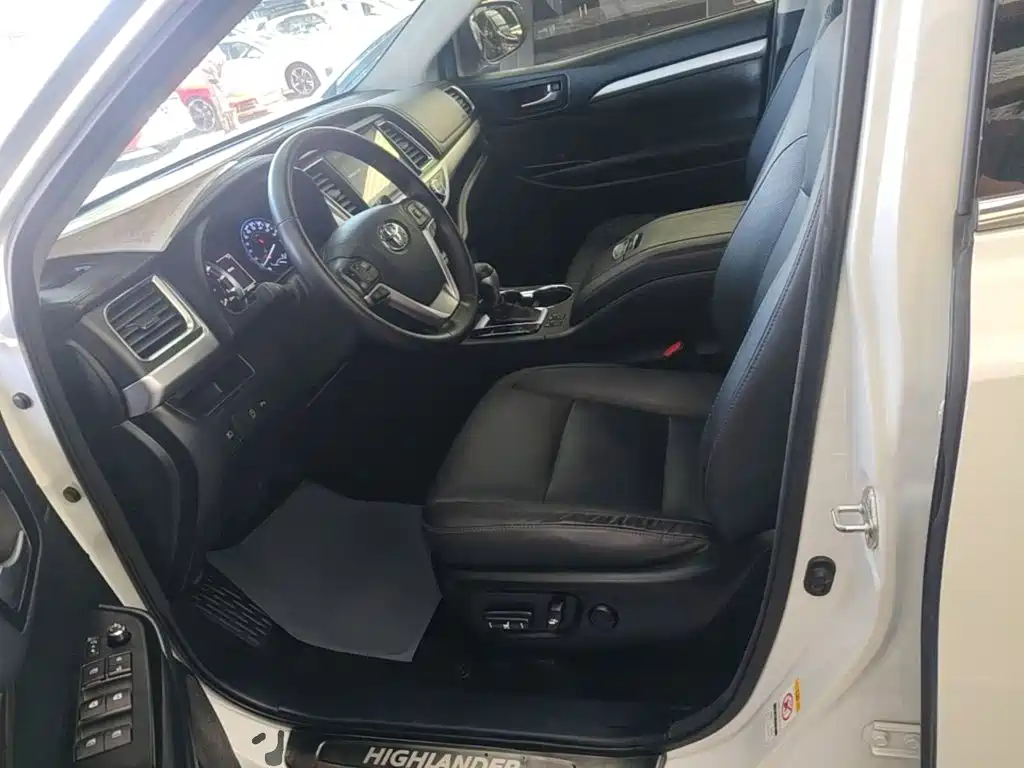 Toyota Highlander — миниатюра 15