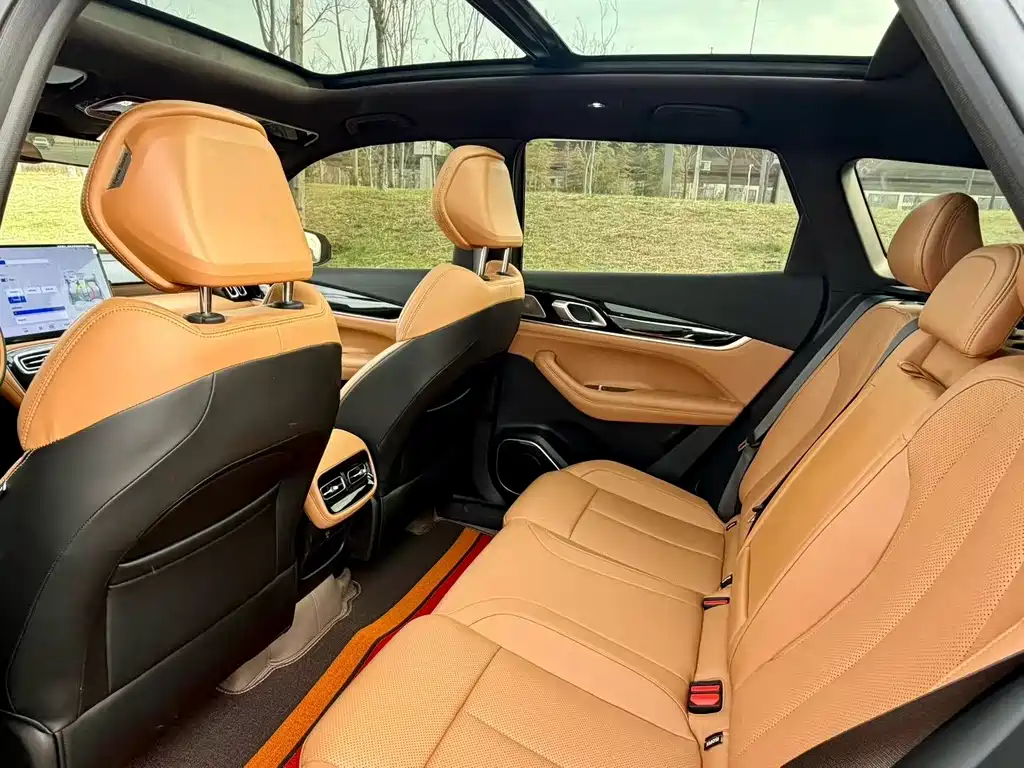 Geely Boyue L — миниатюра 5
