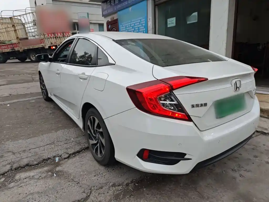 Honda Civic — миниатюра 5
