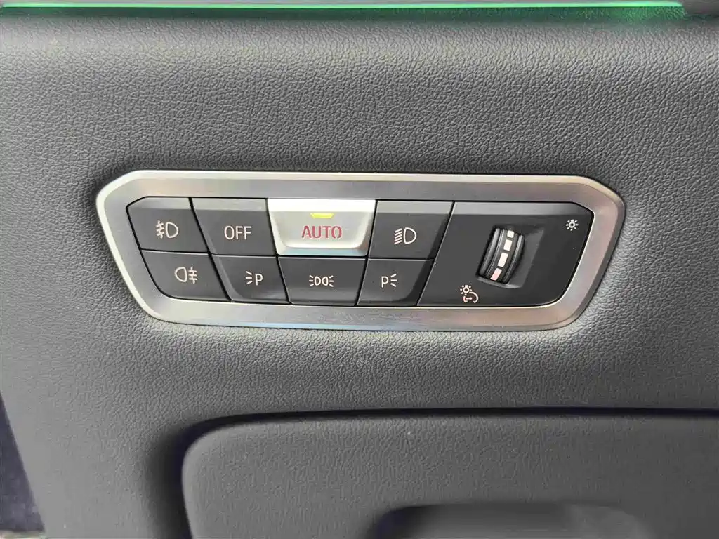 BMW X7 — миниатюра 20