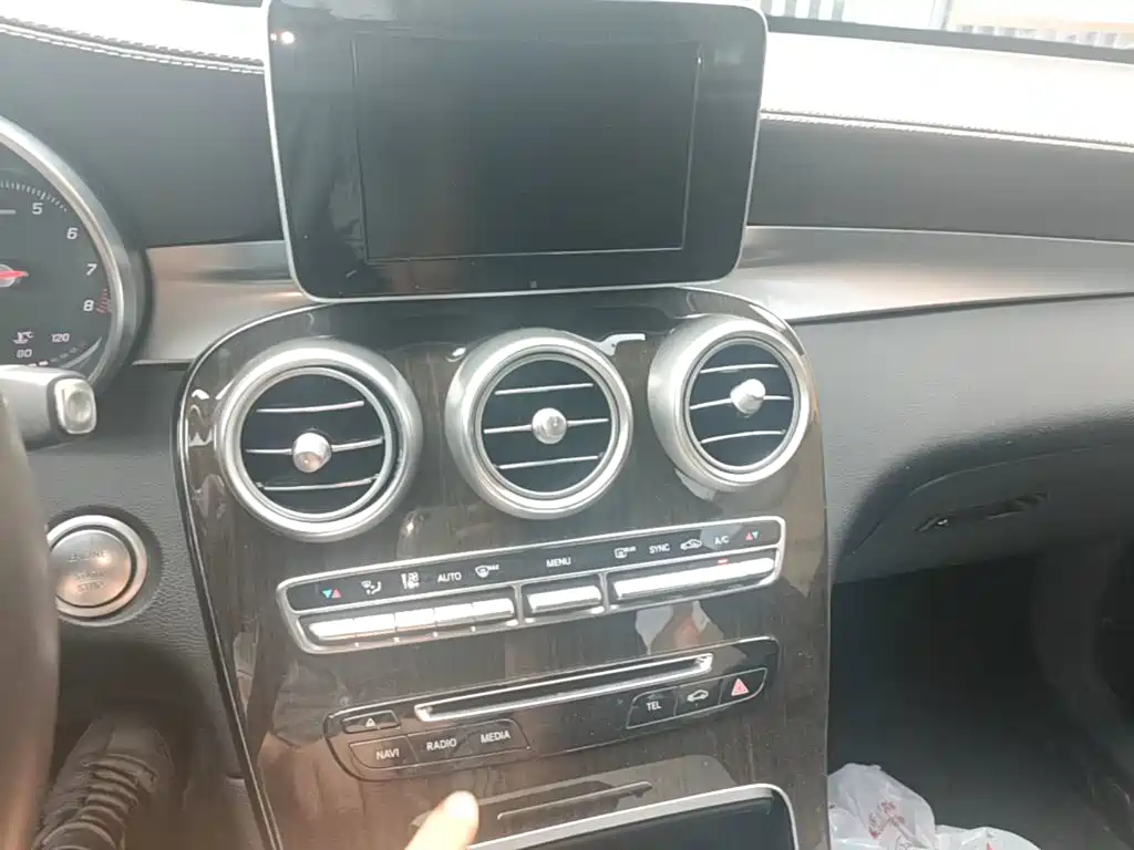 Mercedes-Benz GLC — миниатюра 13